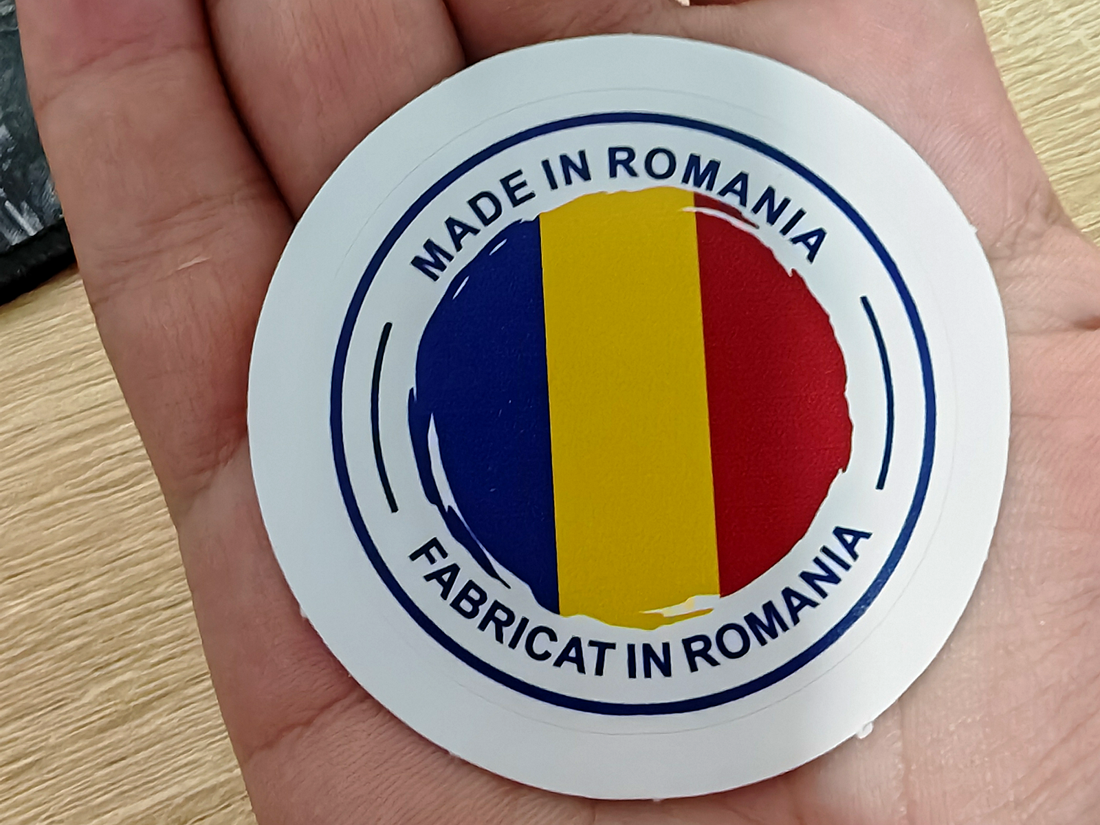 Sticker PVC decupat pe contur